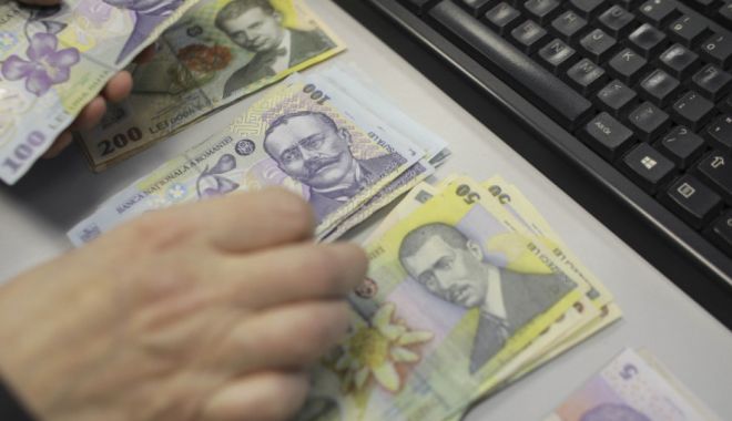 Câștigul salarial mediu net al românilor a depășit 4.000 de lei - castig-1670947628.jpg