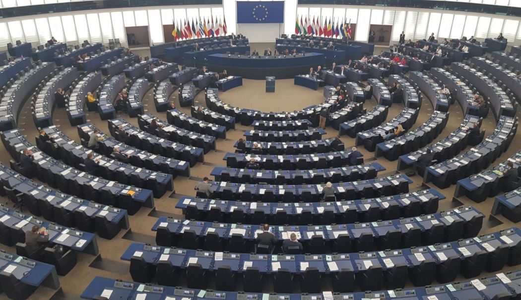 Cât câștigă un europarlamentar. Doar diurna zilnică este de 350 de euro