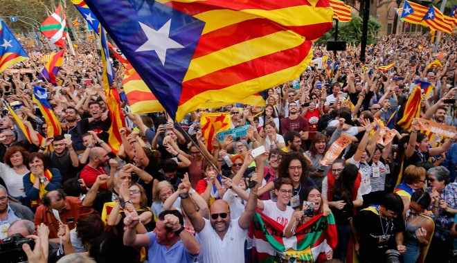 Spania urmează să preia astăzi controlul asupra Cataloniei. O parte a administrației catalane s-ar putea împotrivi - cata1-1509350884.jpg