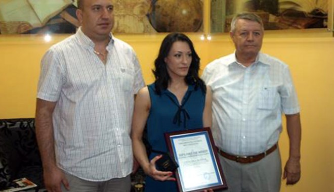 Cătălina Ponor medaliată de Universitatea 