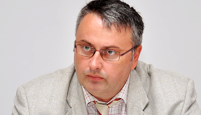 Concursurile pentru posturile medicale, luate pe pile? - catalingrasa1374489426-1374837111.jpg