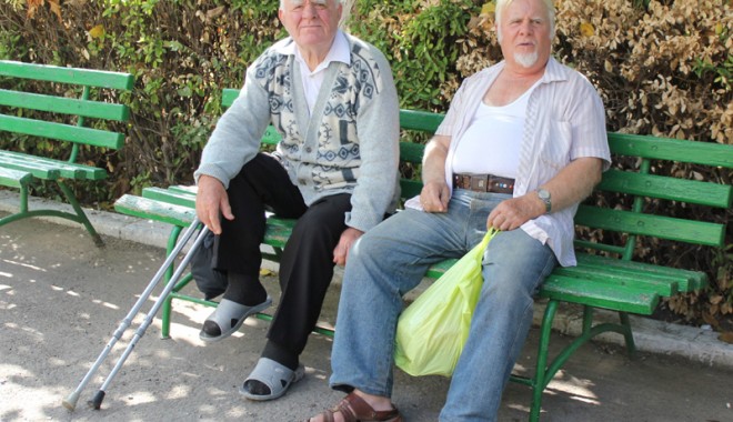 Câți pensionari trăiesc în România - catipensionari-1387214072.jpg