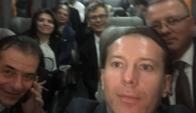 Guvernul Orban, selfie în microbuz în drum spre Cotroceni pentru depunerea jurământului - catu-1572899717.jpg