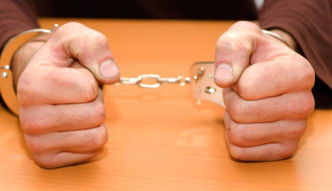 INFRACȚIUNI ECONOMICE, investigate de polițiști - catusearestshutterstock2-1424176002.jpg