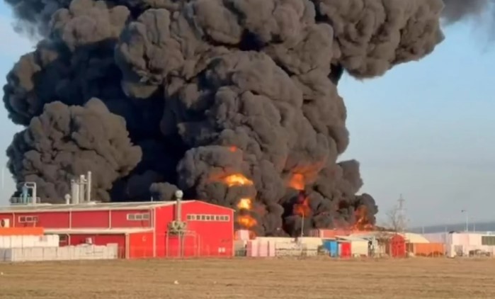 Cauza incendiului de la fabrica de polistiren, stabilită de ISU: electricitate statică - cauza-incendiu-arad--1773658028.webp