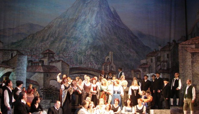 Trei reprezentații, pe scena Teatrului 