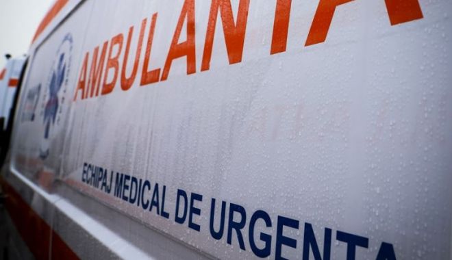 Tânără întoarsă recent din Anglia, ţinută în lanţuri de propriul tată! A ajuns la spital cu piciorul în putrefacţie