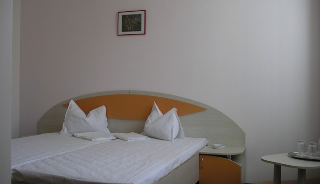 Cât mai costă cazarea în Costinești - cazarelitoral2-1373794074.jpg