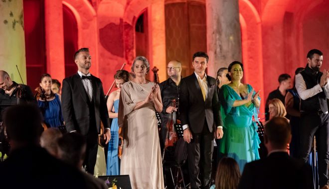 Mii de persoane au participat la evenimentele de la Cazinou din weekend - cazino-1533561112.jpg