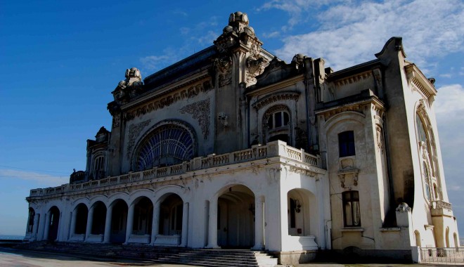 Constănțenii pot vizita interiorul Cazinoului din Constanța - cazinoulconstanta2-1318607340.jpg