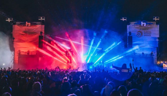 Aproape 5.000 de cazuri de Covid-19, confirmate la participanții unui festival în Cornwall - cazuricovid-1629811077.jpg