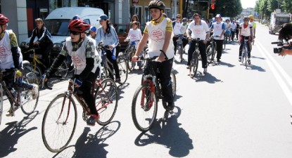 Ziua Mondială Antifumat, sărbătorită de caravana bicicliștilor constănțeni - cc046c8e140ad94ad4ba137720203ce5.jpg