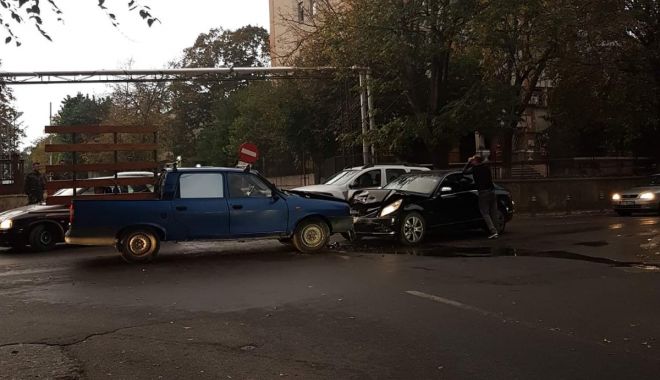 FOTO / Accident rutier pe strada Ștefăniță Vodă. Două autoturisme au fost avariate - cc94e3ea5001428da5abeda097d42100-1539878065.jpg