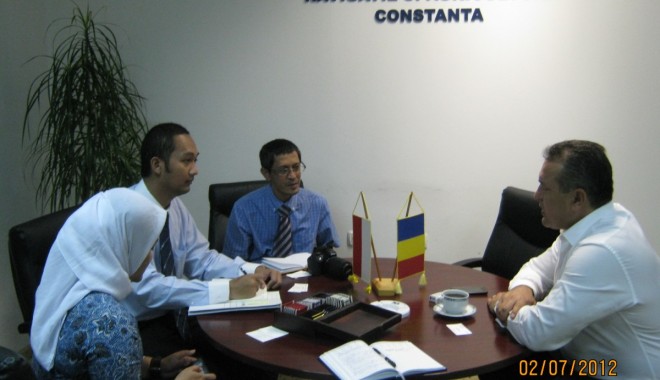 Reprezentanți ai Ambasadei Indoneziei, în vizită la CCINA Constanța - ccinavizita-1341226086.jpg