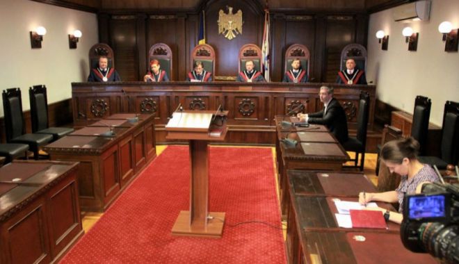 Curtea Constituțională din R. Moldova, în război total cu noua putere: CCM anunță că l-a demis pe Dodon și îl pune interimar pe Filip, pentru a dizolva Parlamentul - ccm-1560072184.jpg