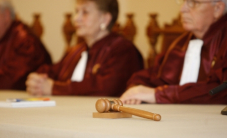 CCR amână decizia privind validarea referendumului până pe 12 septembrie - ccr4-1343913462.jpg