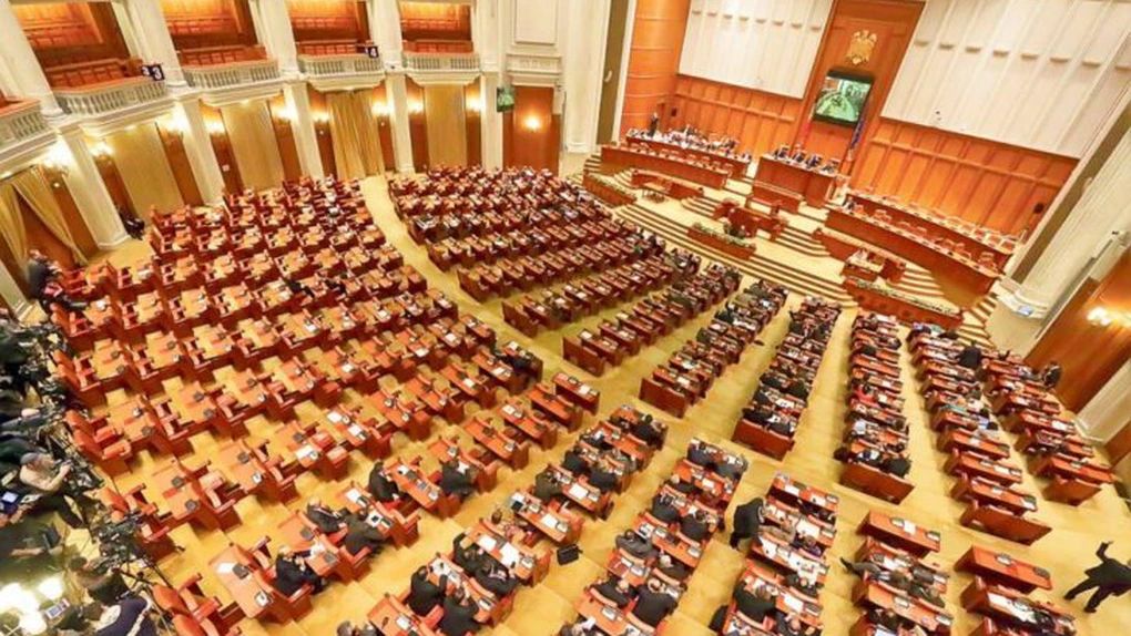 Foto - Deputații au decis! Facilitățile de transport pentru veterani, văduve de război și pensionari, prelungite până la finalul lui 2026