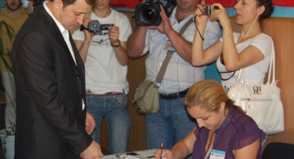 Moldovenii au votat, ieri, pentru un nou Legislativ - cd4aa78eef2c2a097afdf7efae7bc1d9.jpg