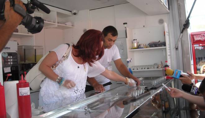Tone de mâncare neconformă, confiscată din restaurantele, autoservirile și fast-food-urile de pe litoral - ce1407320385-1439896851.jpg