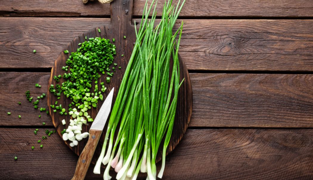 Ceapa verde este un aliment potrivit în curele de slăbire - ceapa-verde-1738159855.png