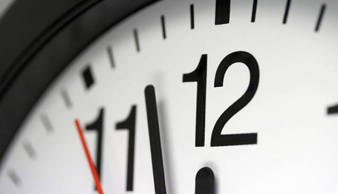 Ceasurile, date înapoi cu 30 de minute - ceasulora43245200-1439215998.jpg