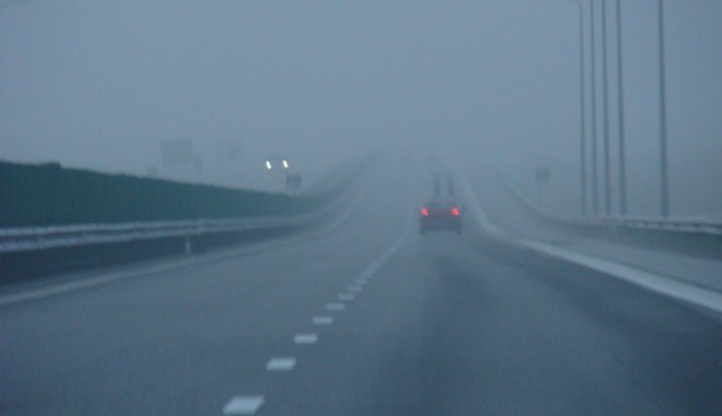 CONSTANȚA: Trafic îngreunat din cauza ceții dense - ceata1355472684-1357980723.jpg