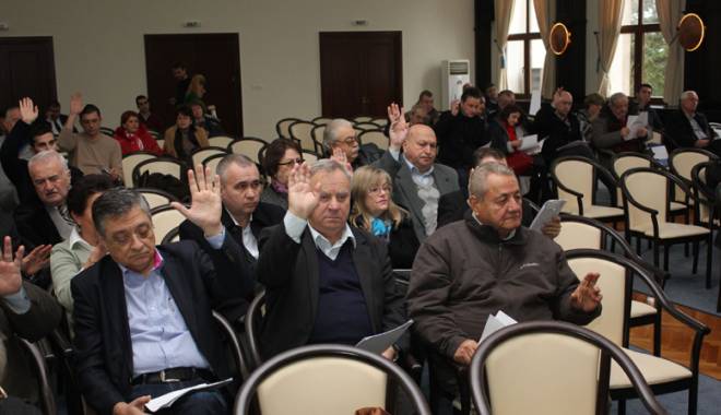 Ce au discutat consilierii județeni la ședința CJC - ceaudiscutatconsilieriilasedinta-1417622404.jpg