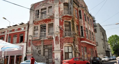 Casa fraților Zambaccian, ruina care definește declinul - cec21a2aa2386c1d5163e7999c82c596.jpg