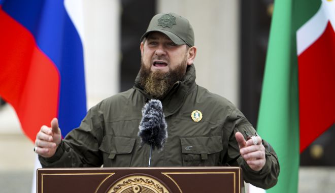 Liderul cecen Ramzan Kadîrov se laudă că a cucerit primăria din Mariupol - cecenmariupol-1648221292.jpg