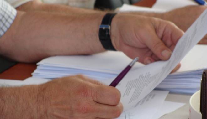 Ce declarație trebuie să depună plătitorii de venituri pentru anul 2015 - cedeclaratii-1453899452.jpg