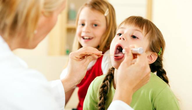 Ce facem când copilul are febră. Sfaturi utile de la medicul pediatru - cefacem-1438788820.jpg