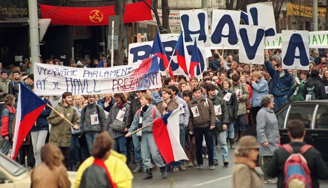 30 de ani de la căderea comunismului. Cum a ajuns Cehoslovacia la 