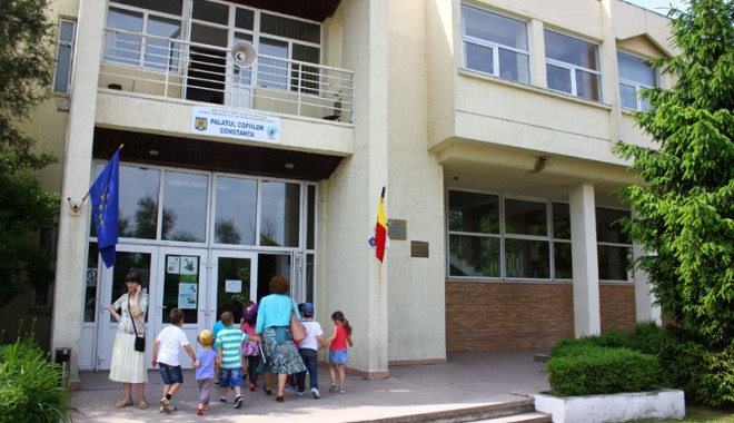 Cei mai buni elevi electroniști, din nou la Constanța - ceimaibunielevi-1403629830.jpg