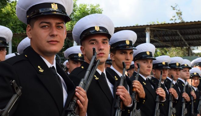 Cei mai noi militari ai Forțelor Navale depun, astăzi, jurământul militar - ceimainoimilitari-1571874175.jpg