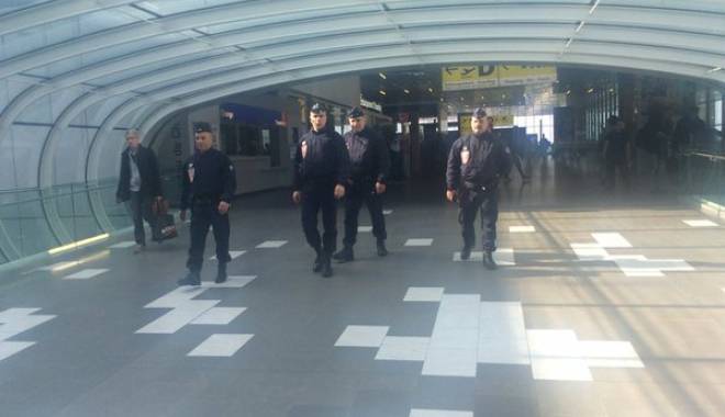 Autoritățile franceze au EVACUAT aeroportul din Toulouse. Alerta s-a dovedit falsă - cekzzvkweaasy87-1458718989.jpg