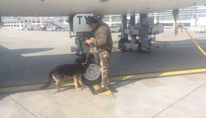 Autoritățile franceze au EVACUAT aeroportul din Toulouse. Alerta s-a dovedit falsă - cekzzwsw8aevsn6-1458719000.jpg