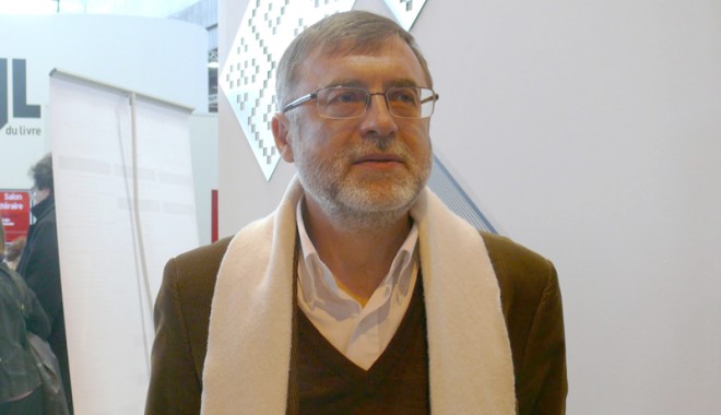 Celebru dramaturg român - Doctor Honoris Causa al Universității 