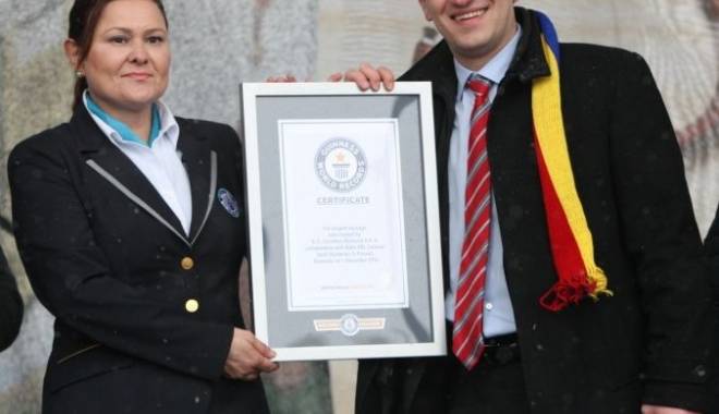 Carrefour și Aldis au intrat în Guiness World Record cu cel mai lung cârnat din lume - celmailungcarnat-1417514216.jpg