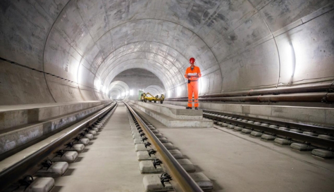 Cel mai lung tunel din lume, deschis traficului - celmailungtunel-1482068348.jpg