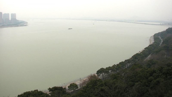 Un cargou cu 17 marinari la bord a dispărut în Marea Chinei de Est - celmaivechisilungcanaldenavigati-1333645411.jpg