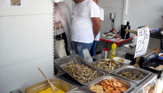 Comandament Litoral. Amenzi de peste 400 de lei în numai 30 de zile - cemanancaturistii31405097591-1469543555.jpg