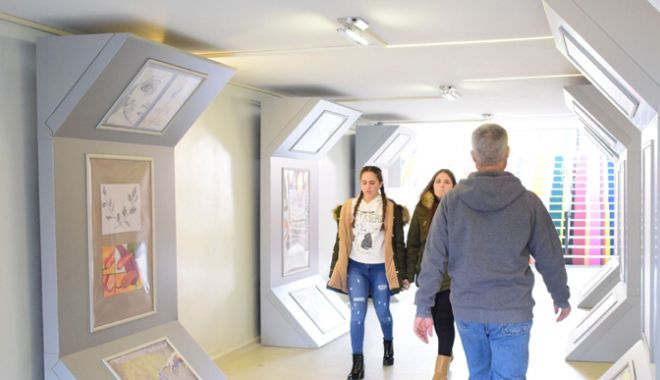Centenarul, în ochii elevilor de la Colegiul de Arte 