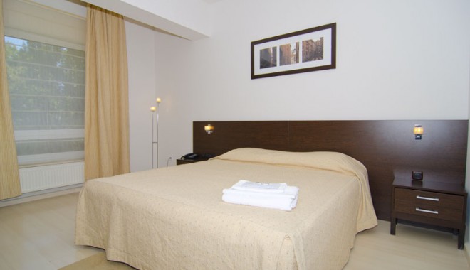 Taxa hotelieră calculată prin aplicarea cotei de 1% - central27-1333524202.jpg