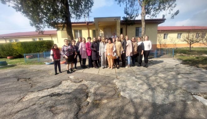 Petrecere de Ziua Femeii, la Centrul de Îngrijire Poarta Albă - centru-poarta-alba-1710065319.jpg