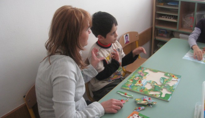 Primul centru de autism deschis la Cernavodă - centruautism31martie7-1386068004.jpg