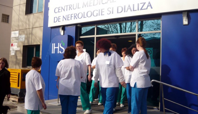 500 de pacienți tratați  la Centrul de Nefrologie  și Dializă IHS Constanța,  în primul an - centrudializa1-1382452026.jpg