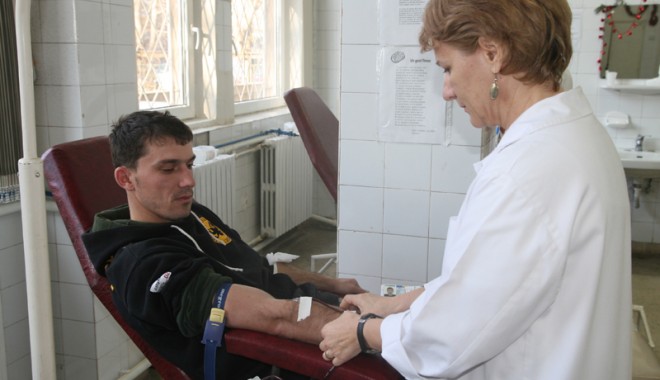 Criză de sânge la Constanța. Constănțenii, refuzați pe bandă la recoltare - centrulregionaltransfuziisanguin-1379959516.jpg
