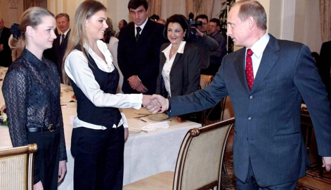 Cenzură în Rusia. Cum refuză editurile să scoată pe piață un volum despre divorțul lui Putin - cenzurainrusia-1478523405.jpg