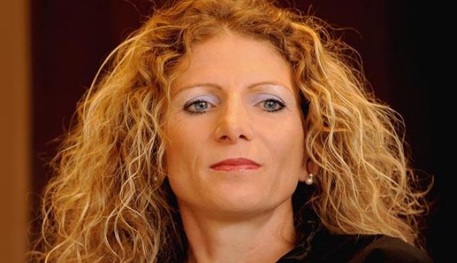 Ce onoare! Constantina Diță, ambasador al Campionatului Mondial de semi-maraton - ceonoare-1602686073.jpg
