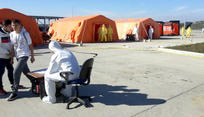 Ce pot face elevii în caz de accident nuclear - cepotface-1445280337.jpg